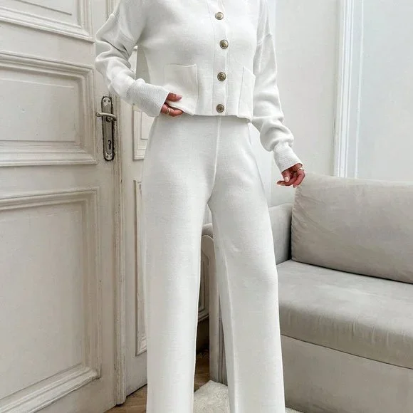 White Casual Women's Metallic Button Polo Collar Knit Cardigan & Sweater - Picture 3 of 6